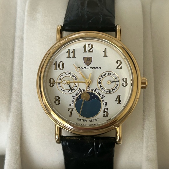 Mens Watch - Picture 5 of 5